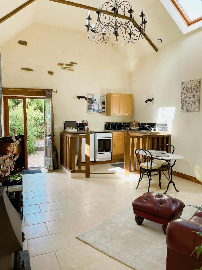 The Lotus. Romantic, Rural Hideaway Near Huelgoat Loqueffret Exterior photo